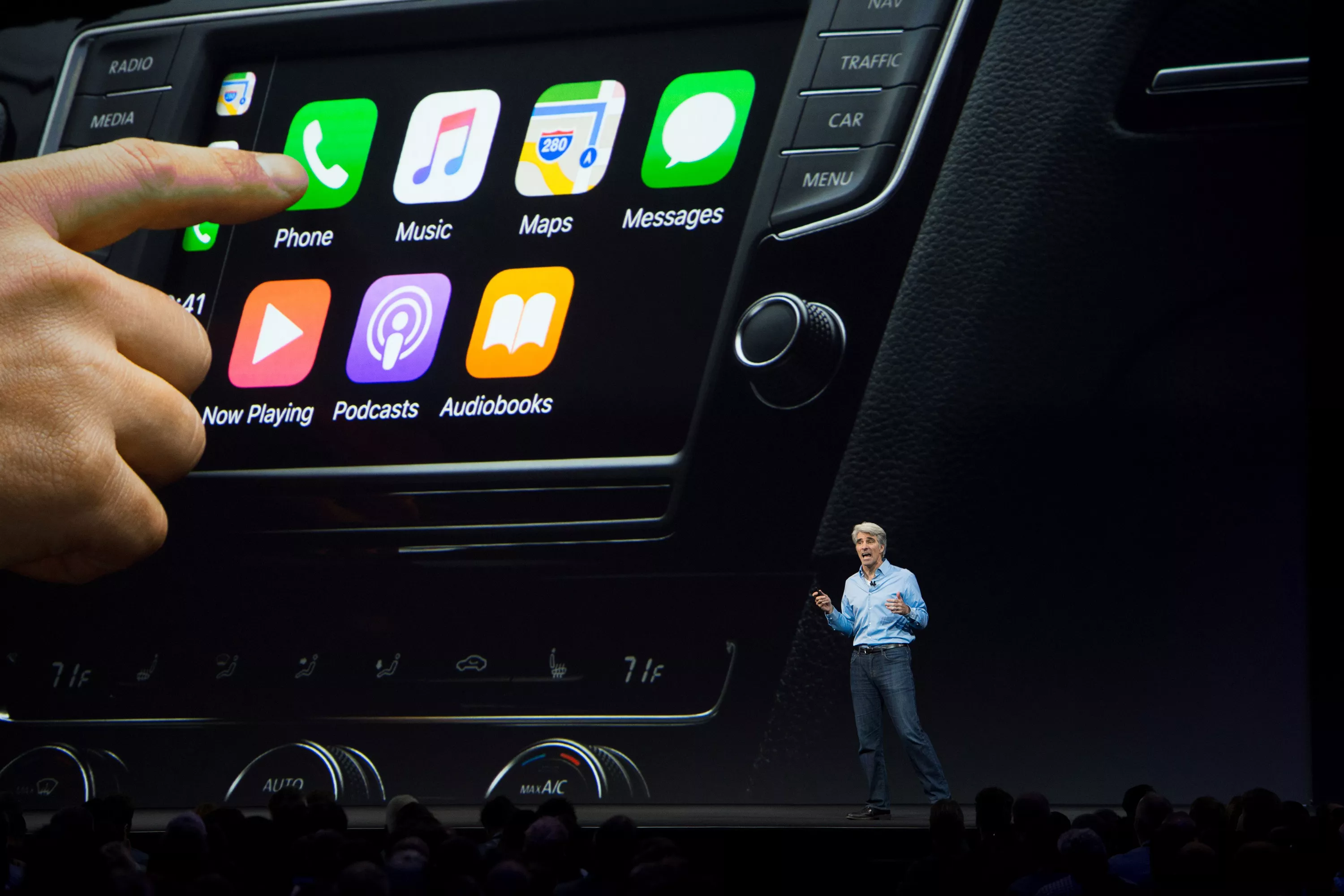 What Is Apple CarPlay, What Does It Do and Why Is It Important? - Vimarsana News