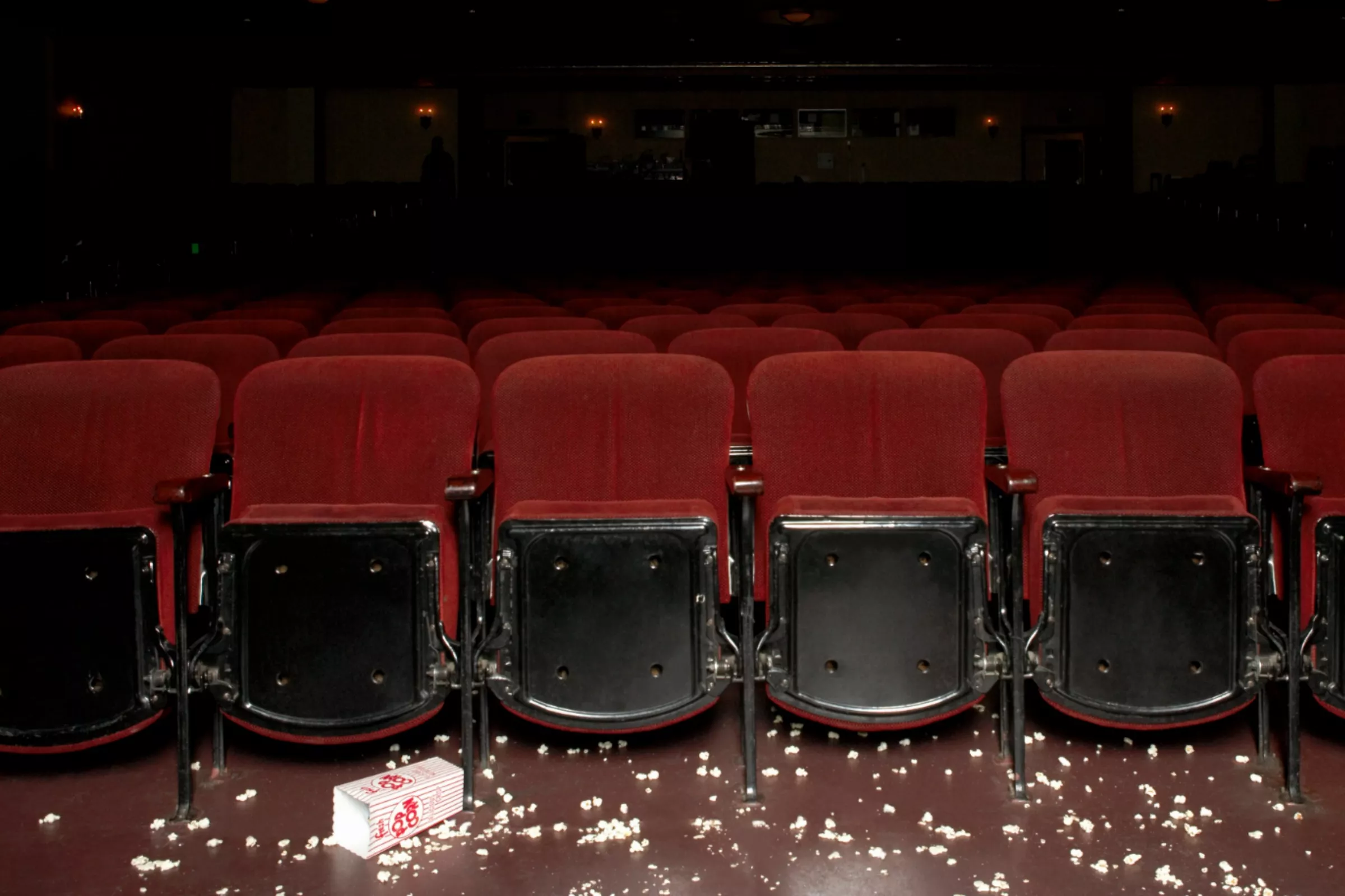 'Hate My Job': Fuming Worker Posts Snap of Filthy Cinema Covered in Popcorn - Vimarsana News