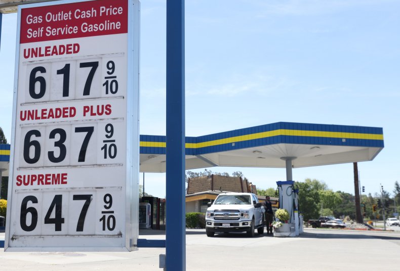 California sets new gas price record