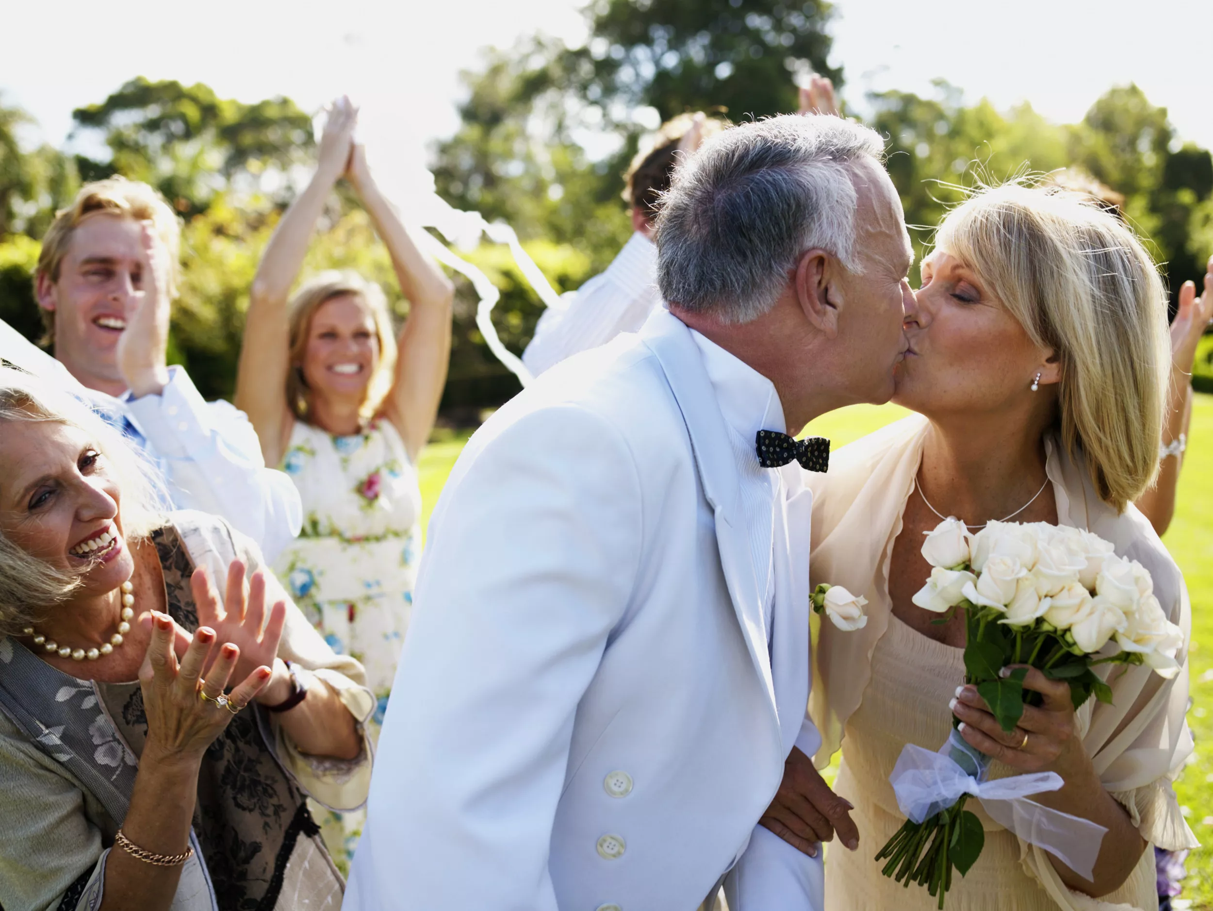 Couple Finally Has Wedding Photos Taken After 65 Years Of Marriage - Vimarsana News