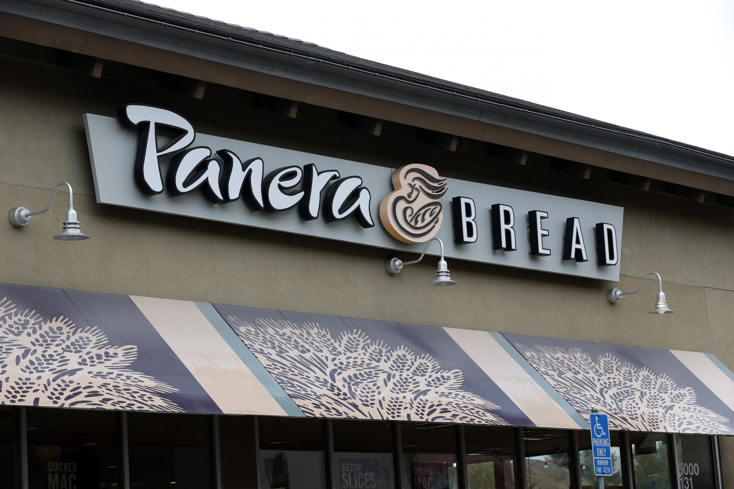 'Never Paid For a Drink' Panera Fans, Staff Debate 'Wild' Sip Club Promo