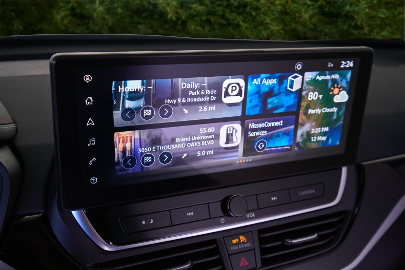 2023 Nissan Altima screen display