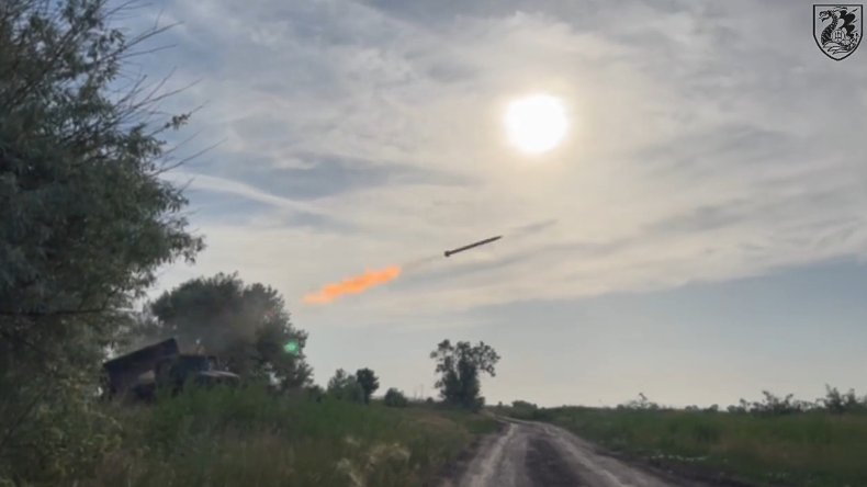 36th infantry fires missiles at Russian troops