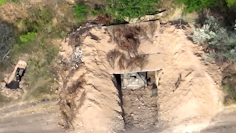 Gunners 28 Separate Mechanized Brigade target dugouts