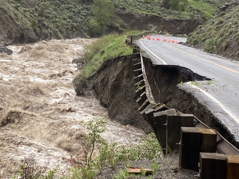 Yellowstone floods