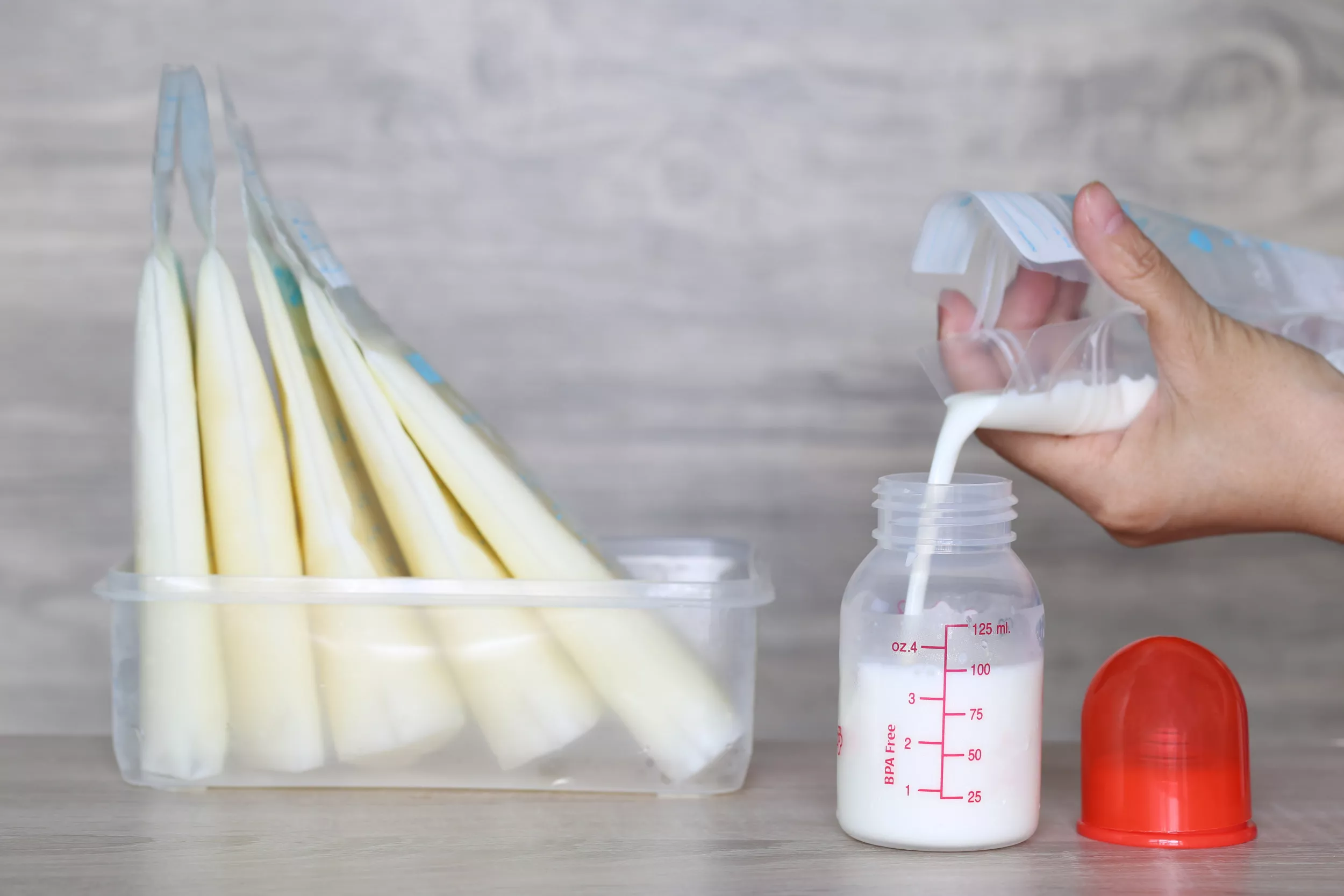 Mom Praised for Refusing To Give Neighbor Breast Milk for Her Kid: 'Creepy' - Vimarsana News