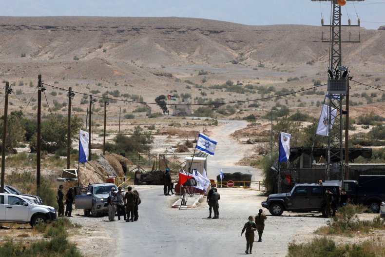 Israel, IDF, soldiers, at, Jordan, border, checkpoint