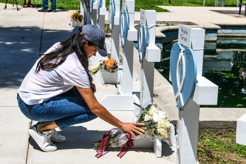 Meghan Markle Lays Flowers Uvalde Texas