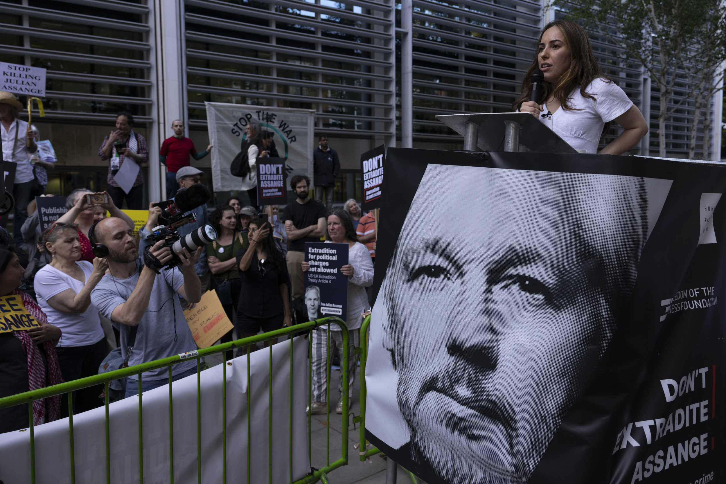 Anna Oliver: Julian Assange News 2022