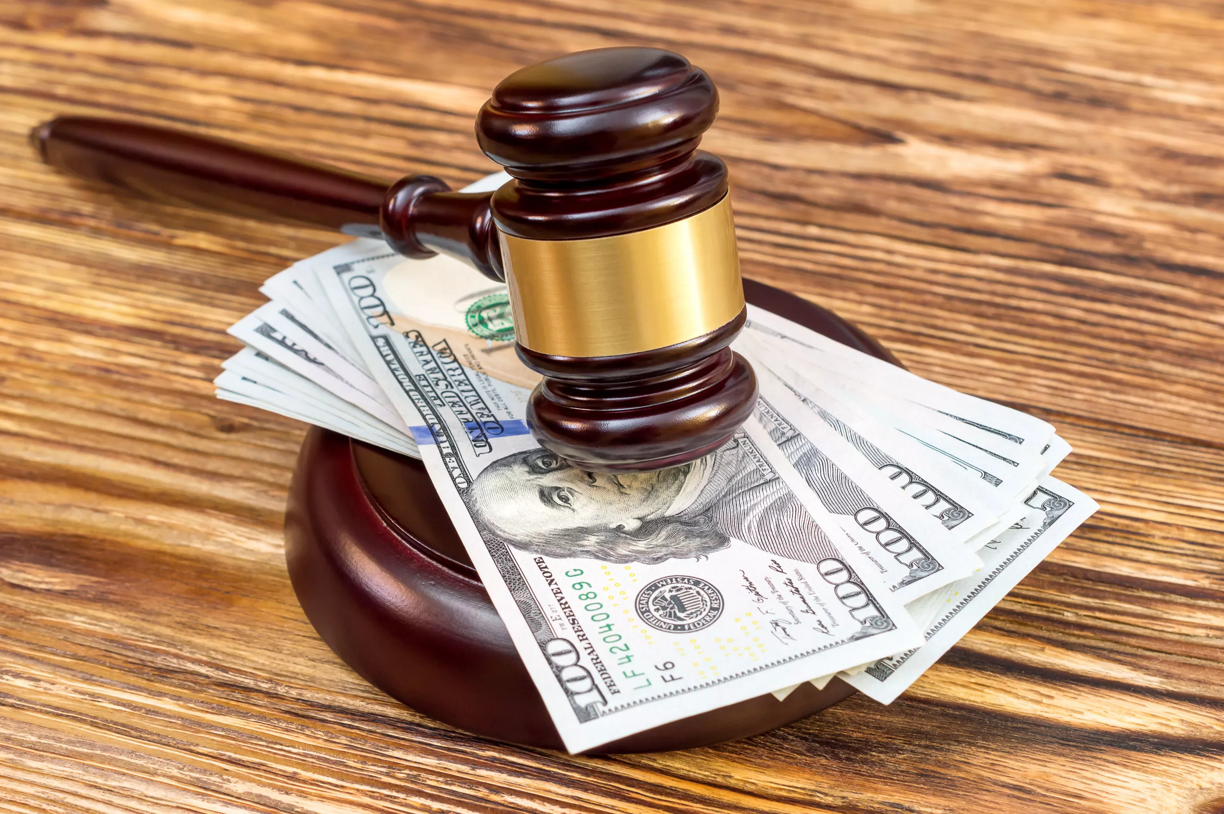 Internet Applauds Applicant Who Sued 'Shady' Company for Fraud - Vimarsana News