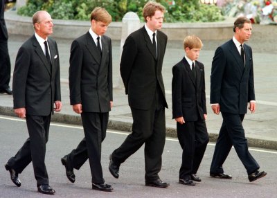 Prince William Walks At Dianas Funeral Prince William Walks At Dianas Funeral