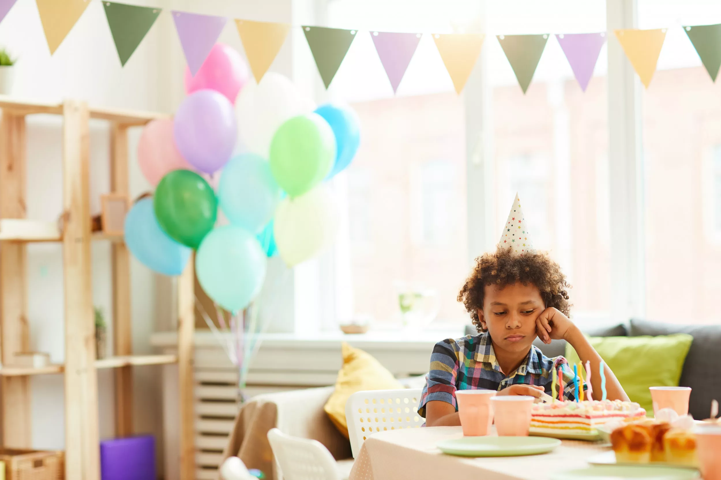 Man Calls Girlfriend 'The One' For Saving Little Brother's Birthday Party - Vimarsana News