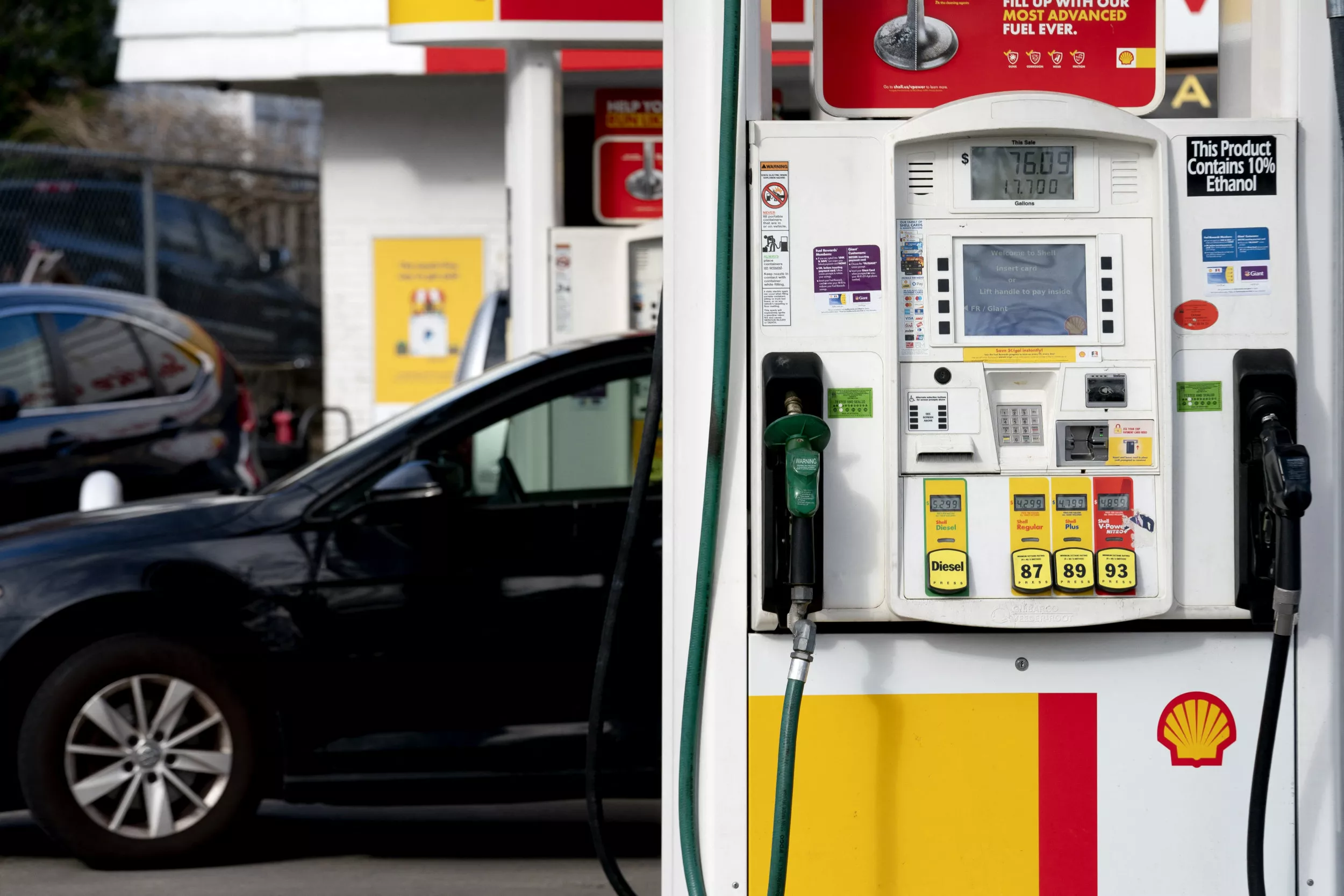 Biden's Moves to Cut Gas Prices Threaten to Undercut His Climate Agenda - Vimarsana News