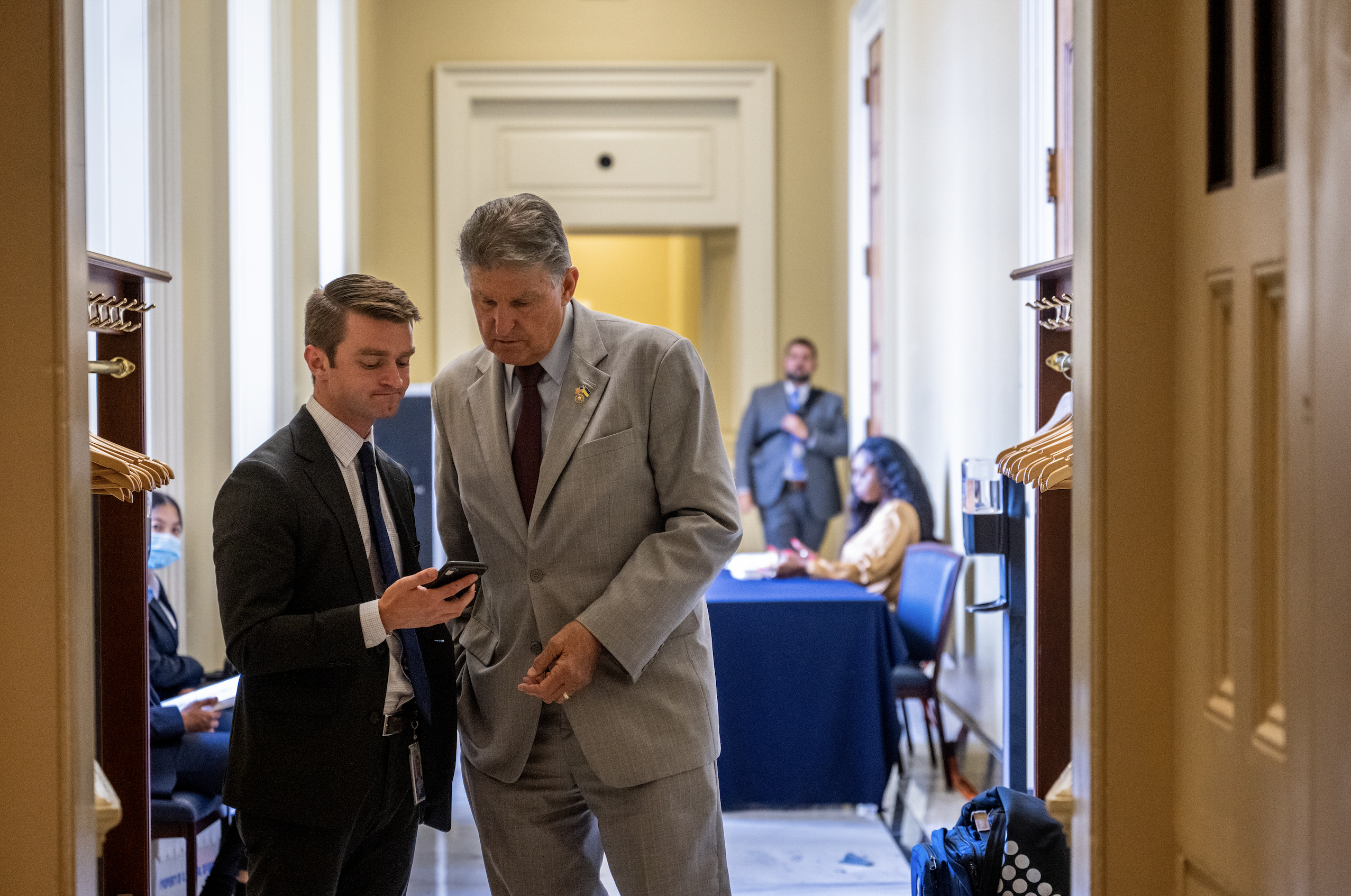 Joe Manchin 'Trusted' Kavanaugh, Gorsuch to Leave Roe v. Wade Alone