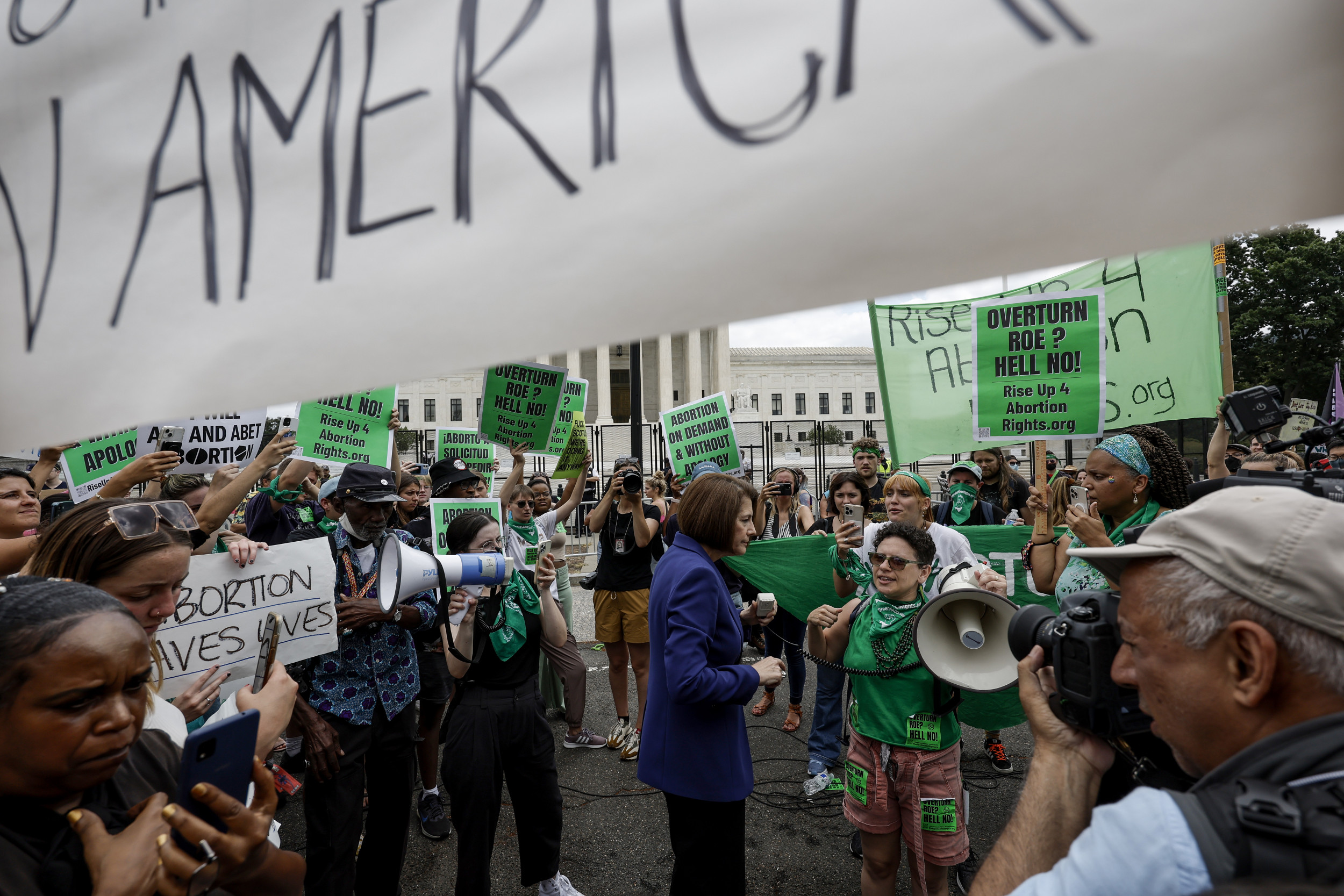 GOP Consultant Urges 'Shoot to Kill' Response to Abortion-Rights Violence