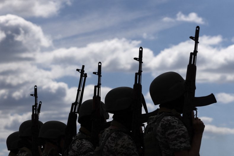 Ukrainian soldiers take part in military exercises