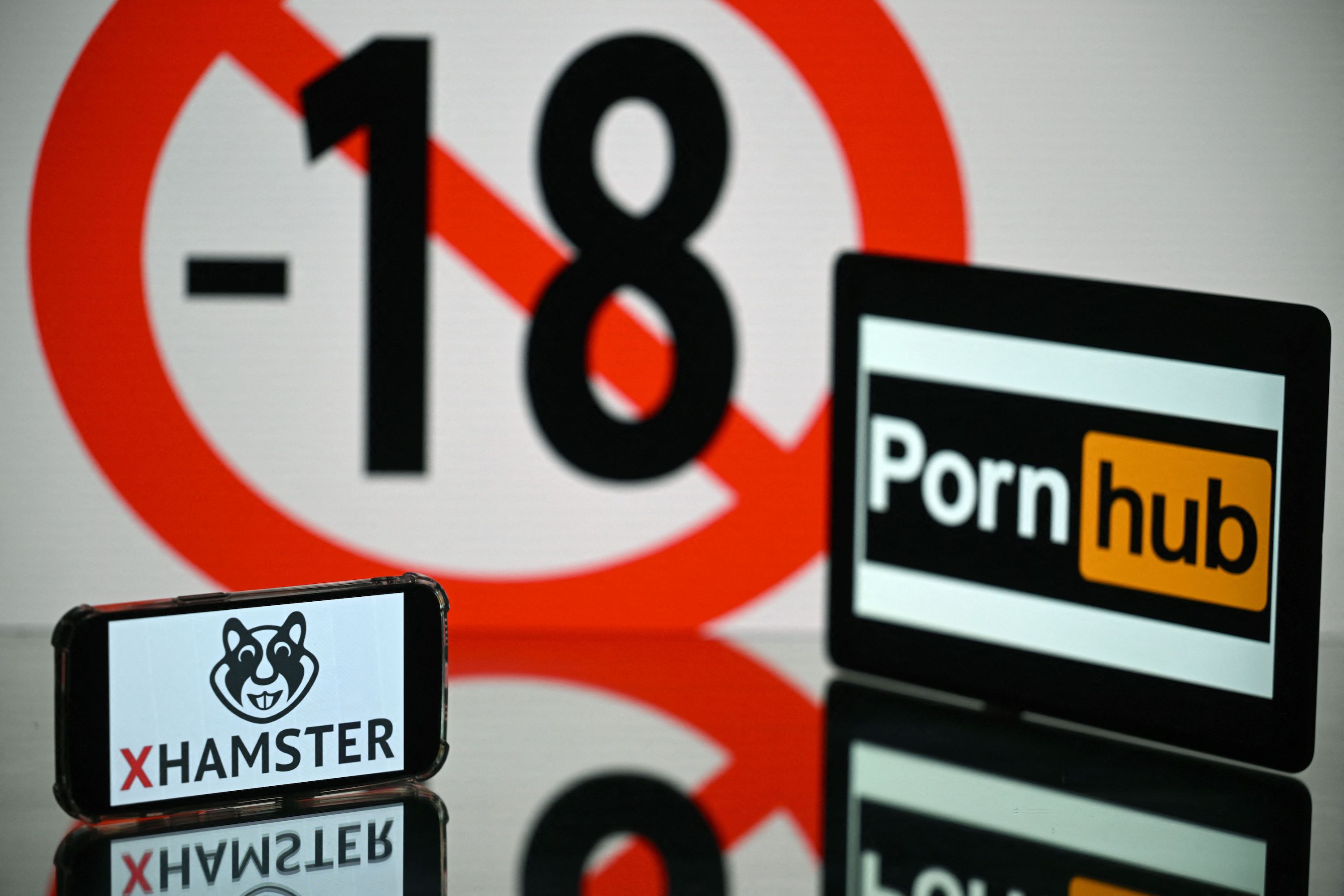 Pronhun Com - Why Are Visa And Mastercard Still Doing Business with Pornhub? | Opinion