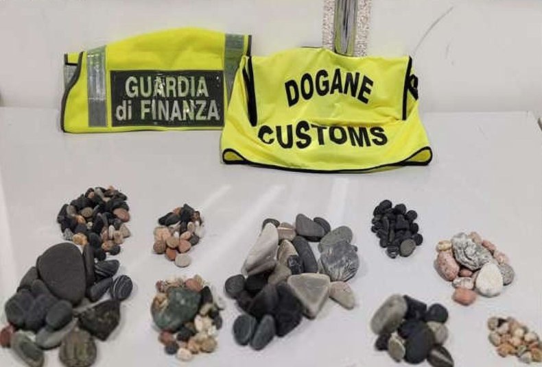 Sand and shells seized at Alghero Airport