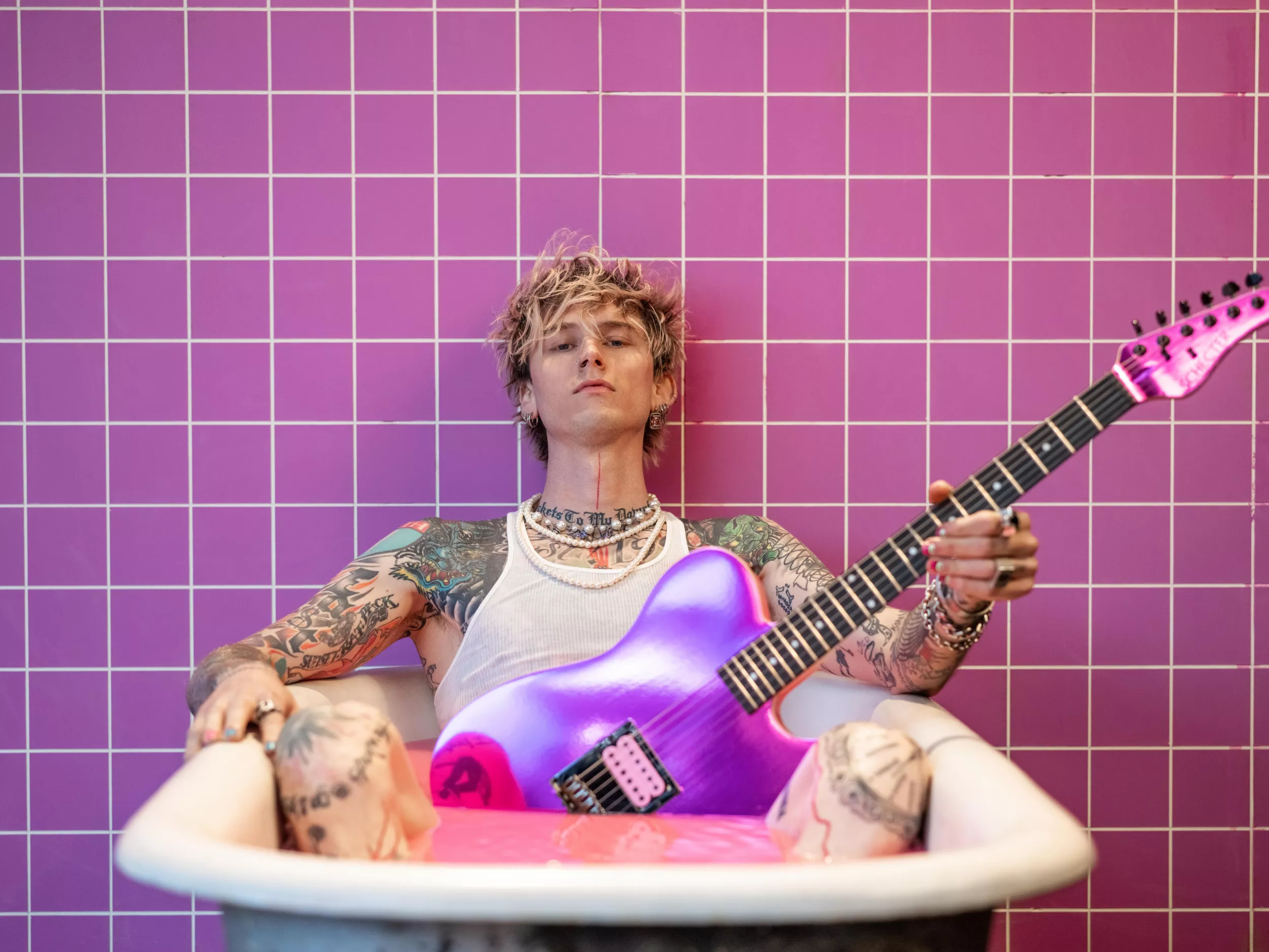 How To Watch 'Machine Gun Kelly's Life in Pink' Online - Vimarsana News