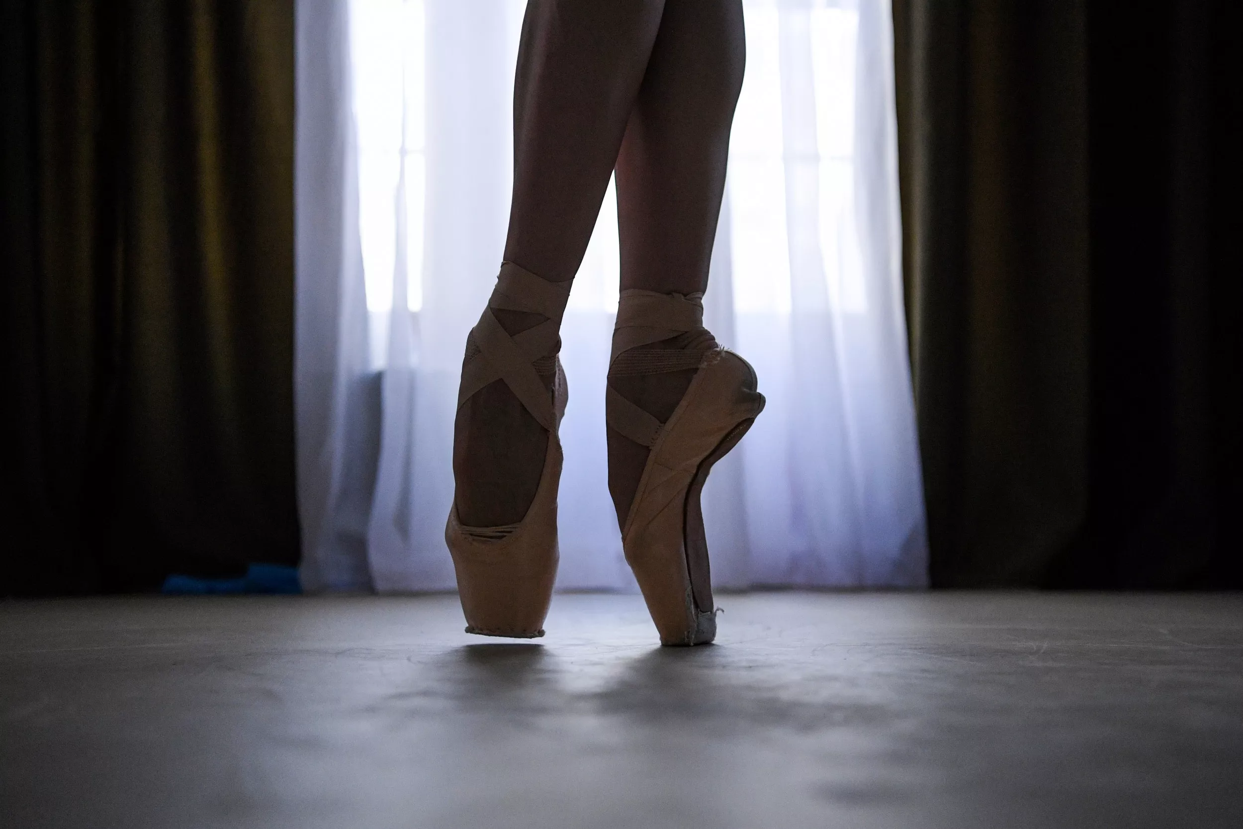 Russian Ballet Dancer Found Dead in Hotel Room, Police Investigating - Vimarsana News