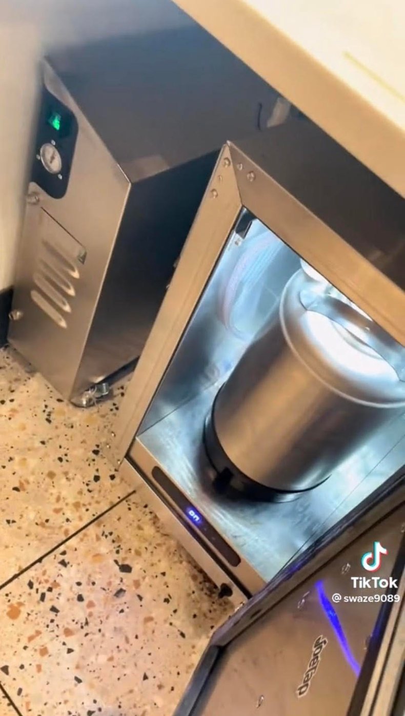 Starbucks Barista Reveals All About the Most Popular Drinks: ‘Exposed’ Starbucks Barista Reveals All About the Most Popular Drinks: ‘Exposed’