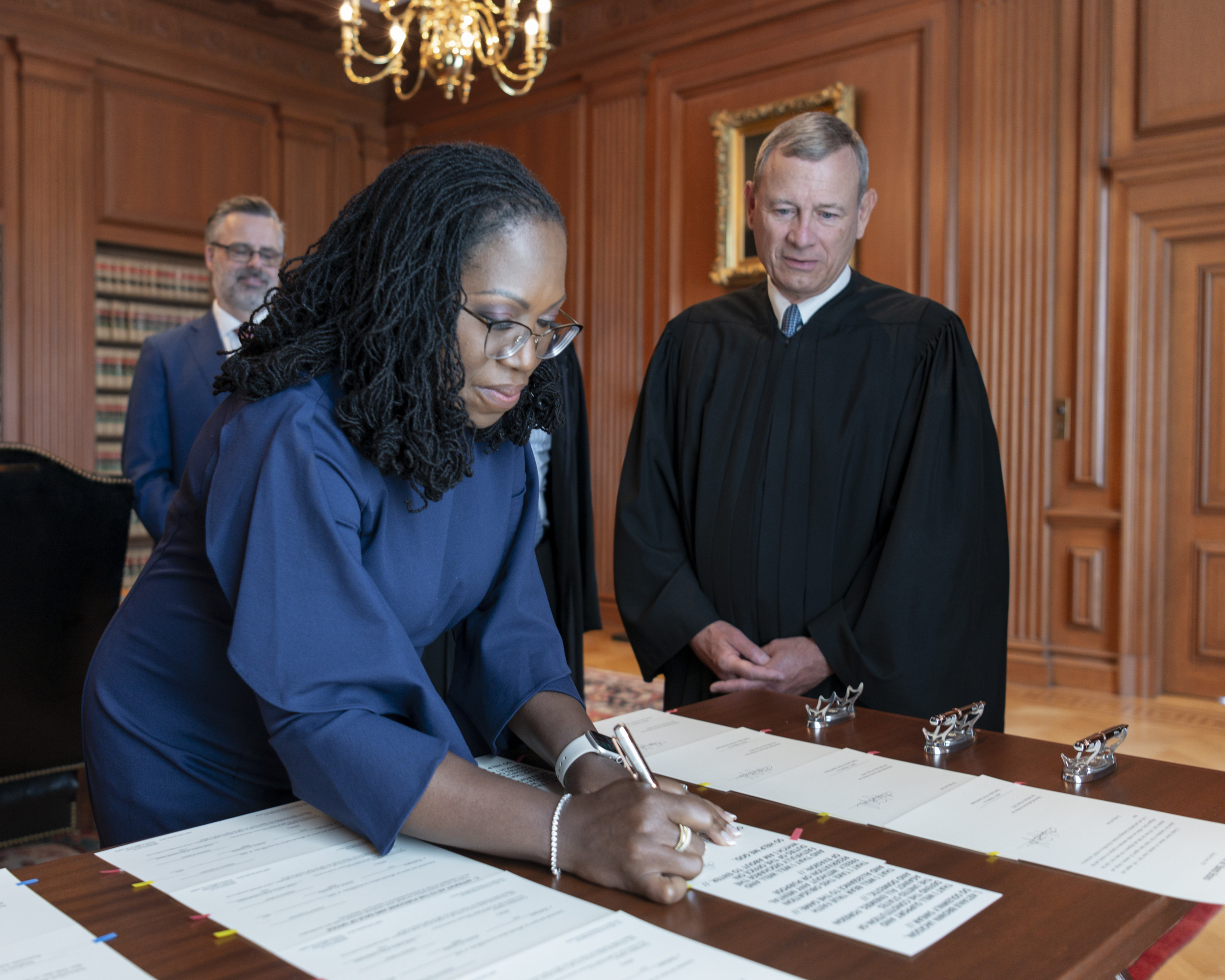 Meet all of the sitting Supreme Court justices ahead of the new term - ABC  News