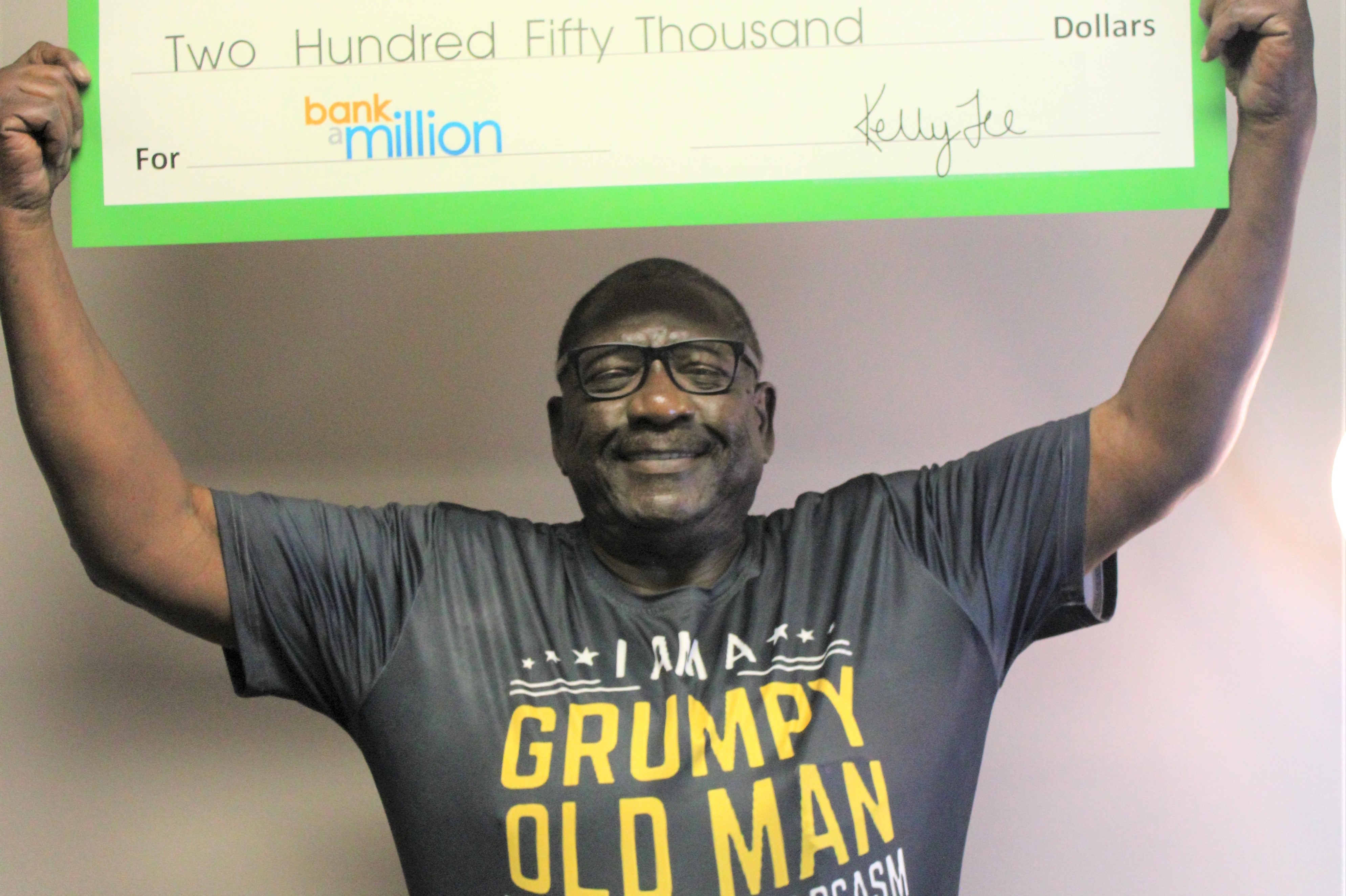 Zumbrota Man Buys Lucky Lotto Ticket