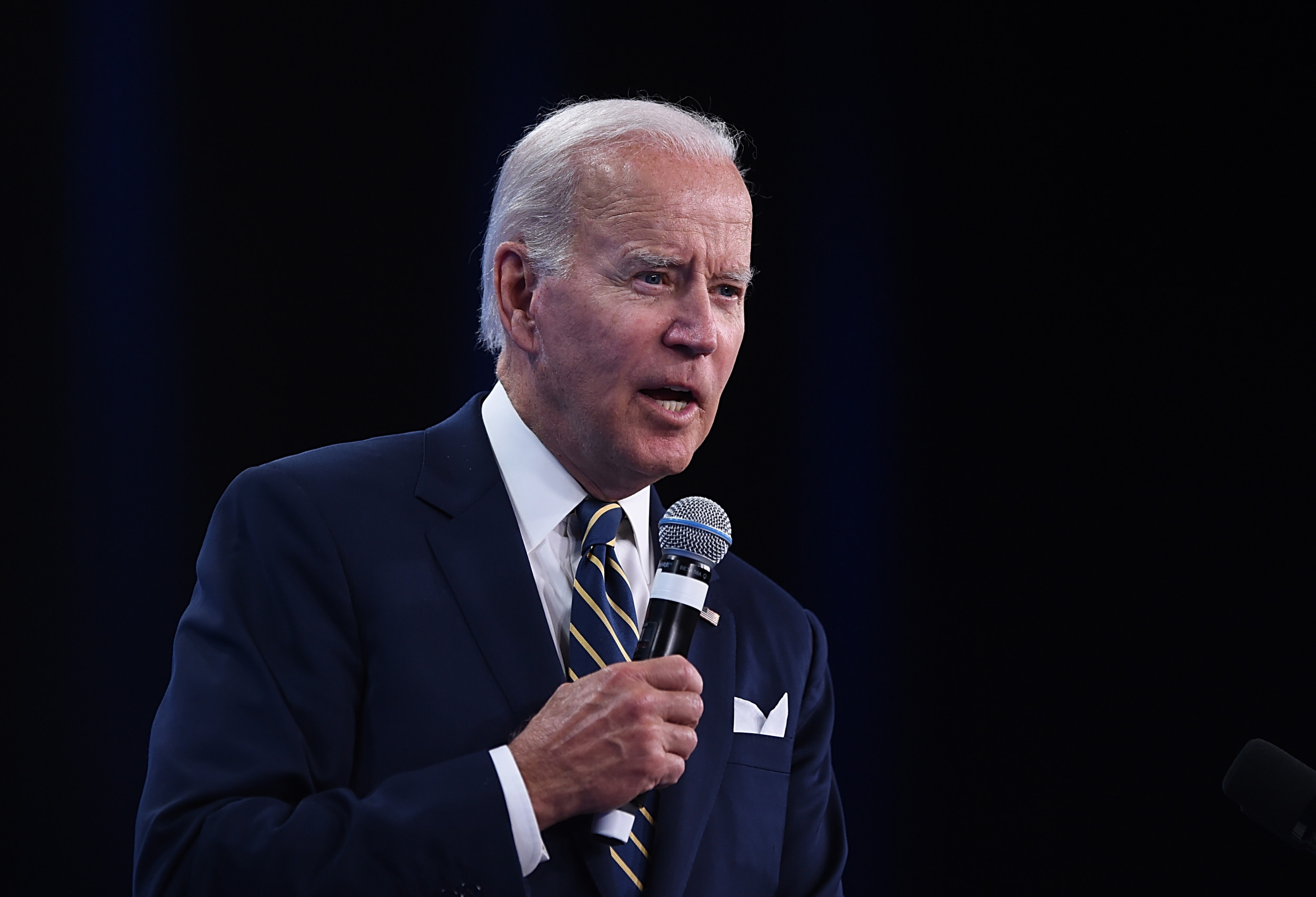 Majority of Americans Believe Government Is Corrupt and Rigged Against Them