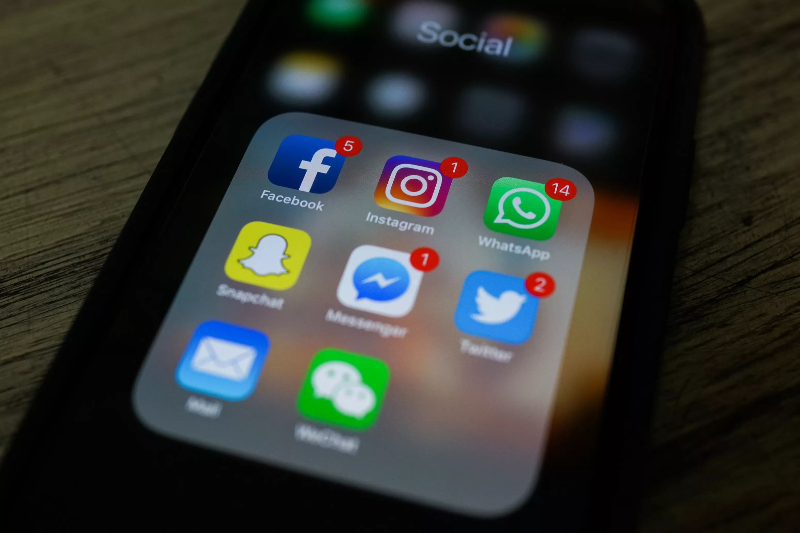 Is Instagram Down? Latest Update on Direct Message Glitch - Vimarsana News