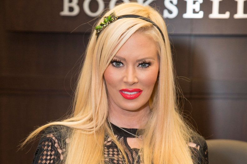 Jenna Jameson recovers from mystery illness
