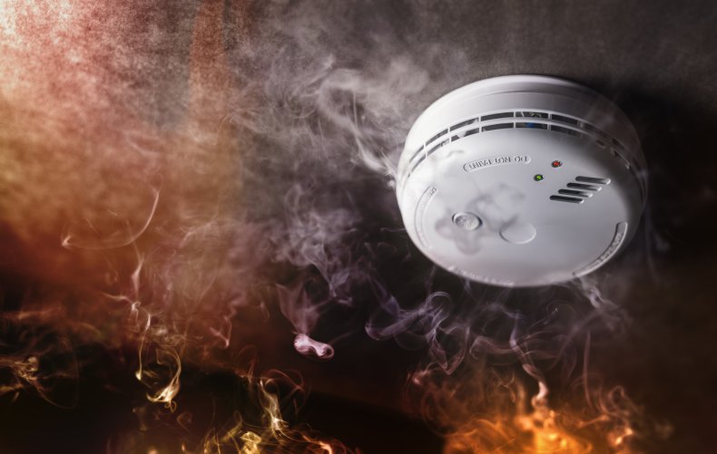 house fire smoke alarm