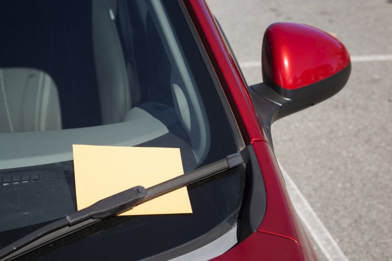 Yellow note on car