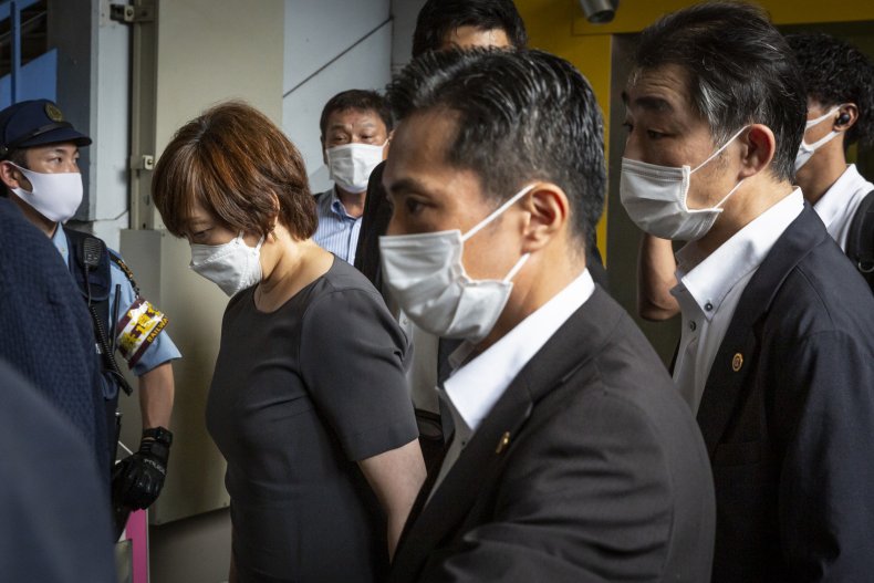 Abe Shinzo wife at hospital