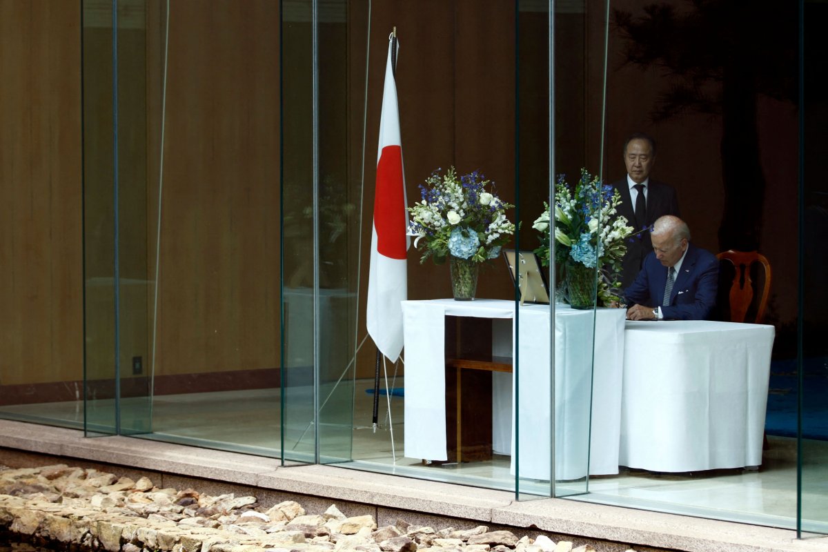 Japan Mourns Ex-PM Shinzo Abe After Assissination