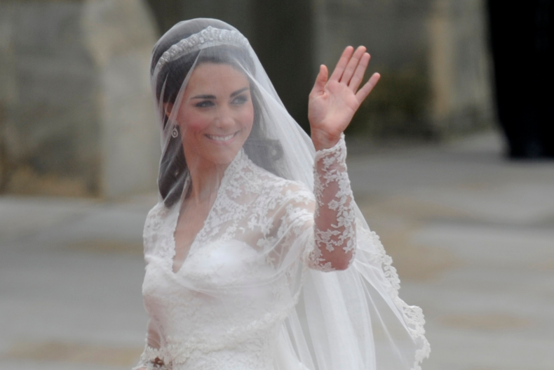Moment Kate Middleton’s Memorable Wedding Portrait is Captured Goes Viral