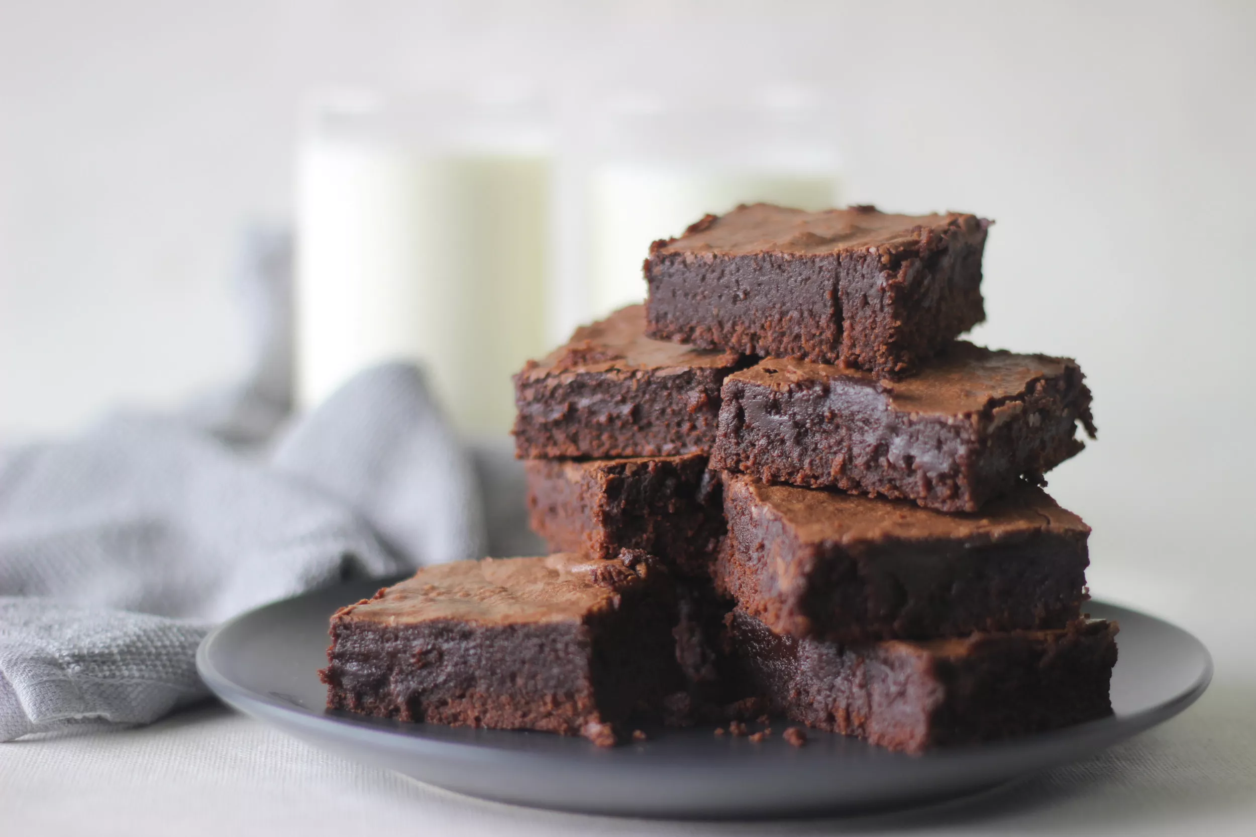 'Fired Yet?': New Employee Sparks Hilarious Debate Over Peculiar Brownies - Vimarsana News