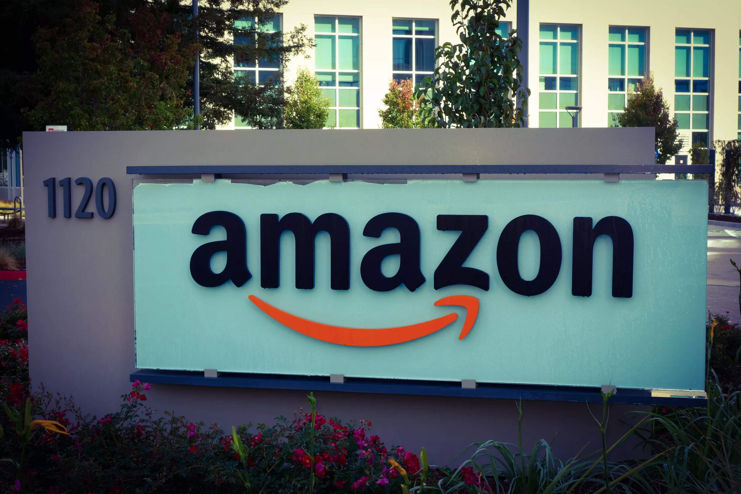 Calls To Boycott Amazon Prime Week To Save Staff From Being 'Stuck at Work' - Vimarsana News