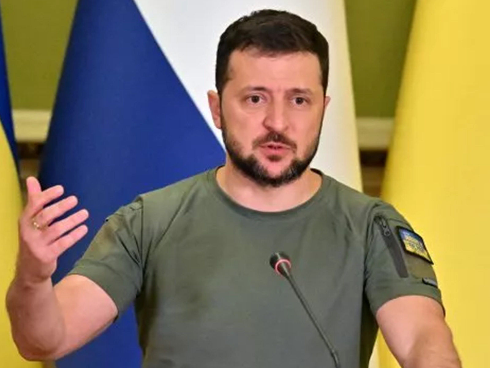 Zelensky Says Russia Has No 'Iota of Courage to Admit Defeat and Withdraw'