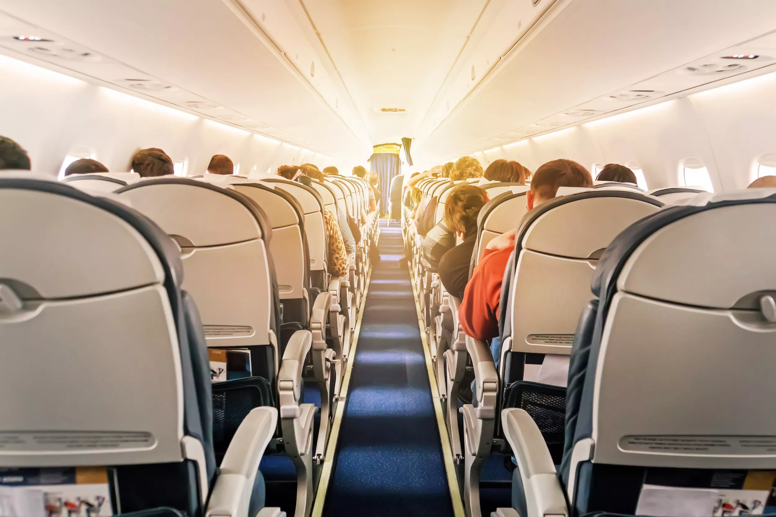 Teen Praised for Refusing To Give Up Plane Seat to 'Cursing' Couple - Vimarsana News