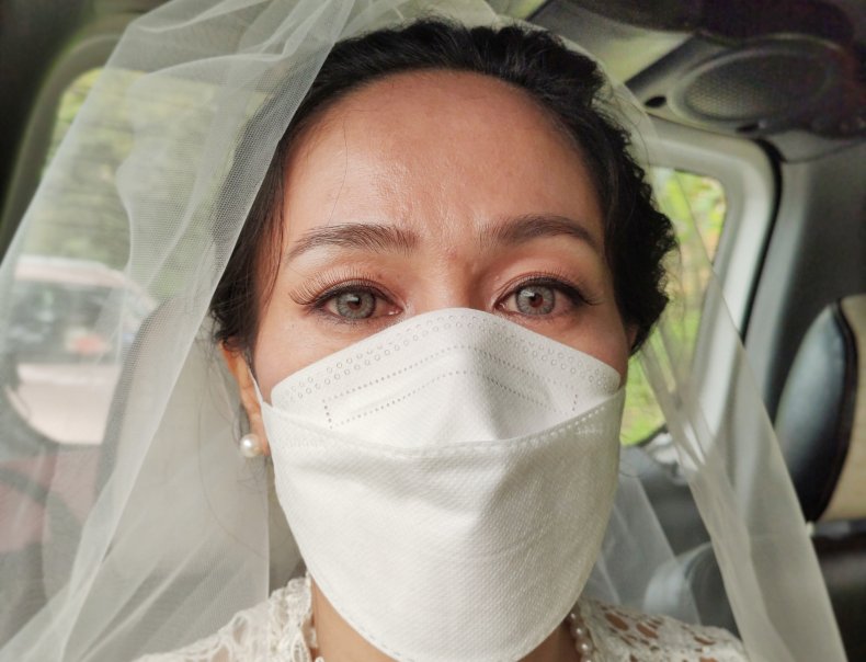 Bride-To-Be With COVID Praised for Refusing To Cancel 16K ‘Dream Wedding’ Bride-To-Be With COVID Praised for Refusing To Cancel 16K ‘Dream Wedding’
