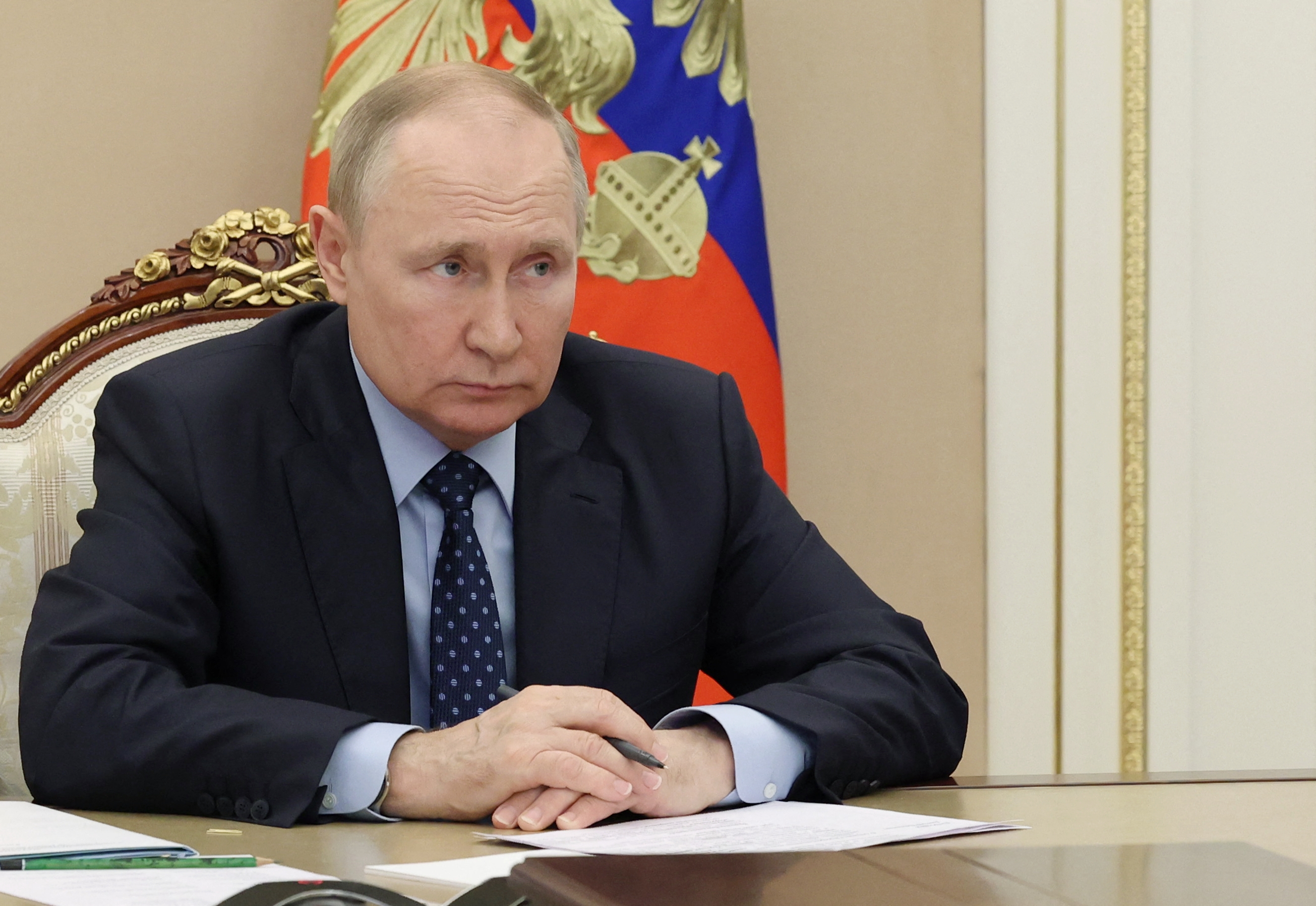 Putin Holds Mysterious Meeting as Rumors Swirl of Russia-Belarus Unifying