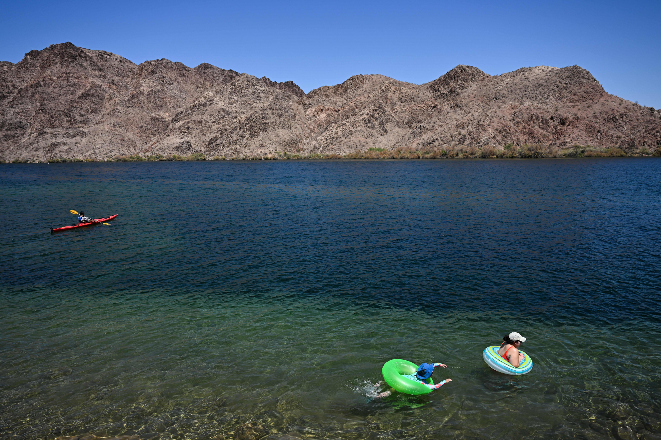 Brain Eating Amoeba Takes Life Of Swimmer Infected In Iowa Lake Newsweek