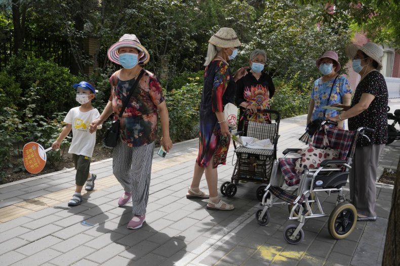 China COVID residents masks kids