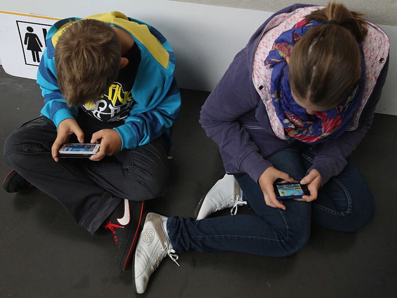 Kids on smartphones