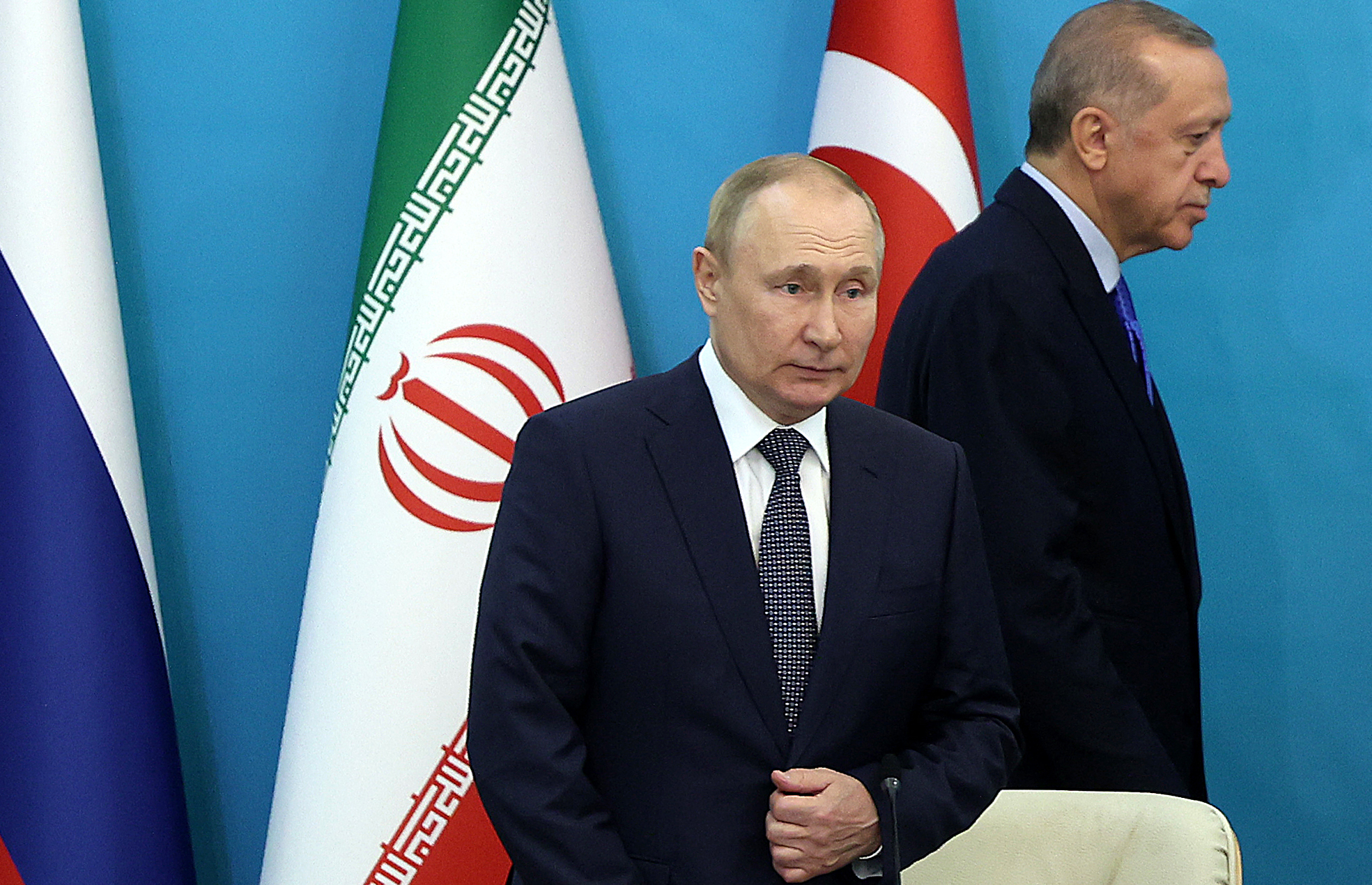 Video of Putin Being Kept Waiting by Erdogan Goes Viral: 'Sweet Payback'