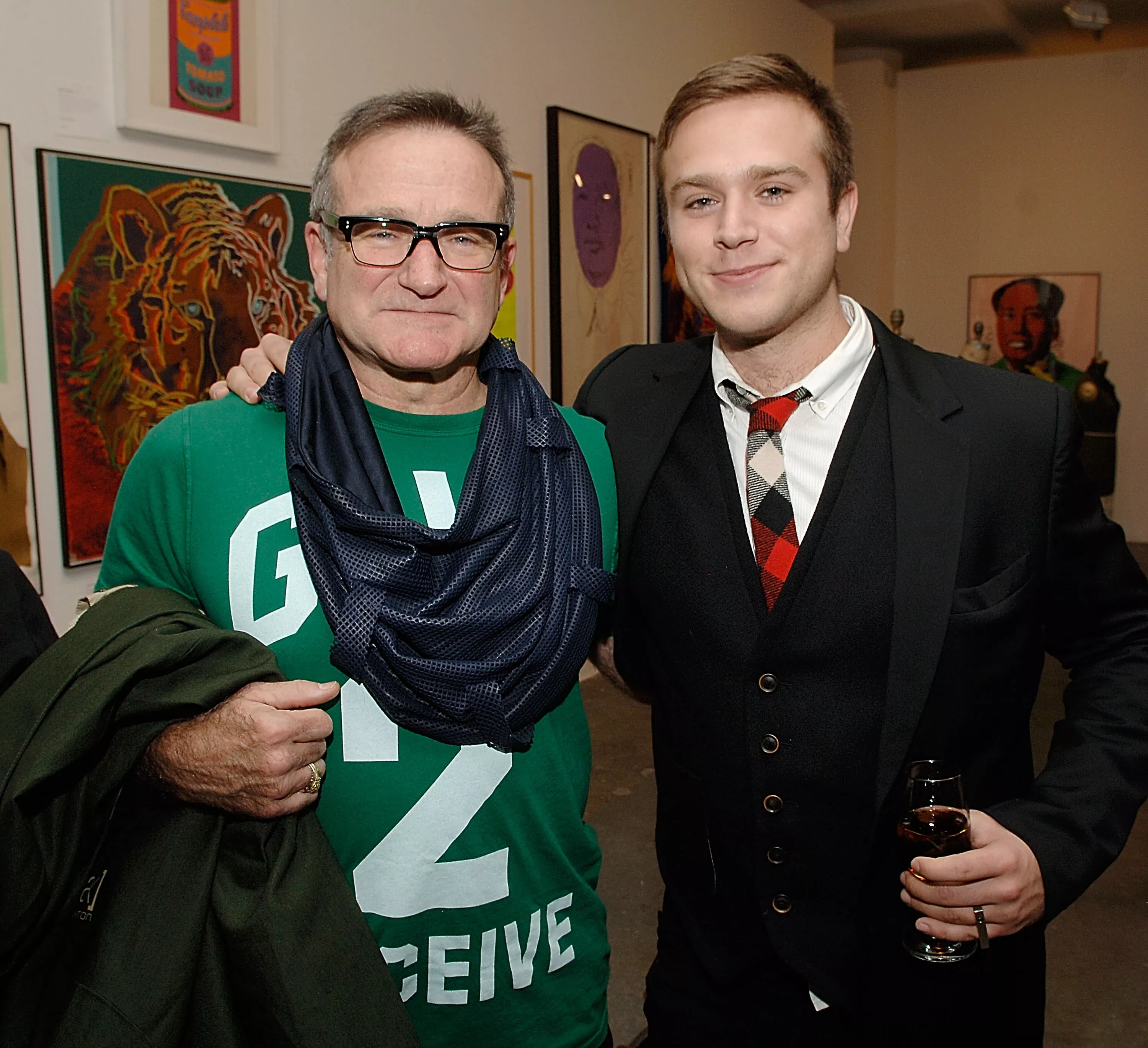 Robin Williams' Son Pays Tribute to Late Dad 'In Spandex' on 71st Birthday - Vimarsana News