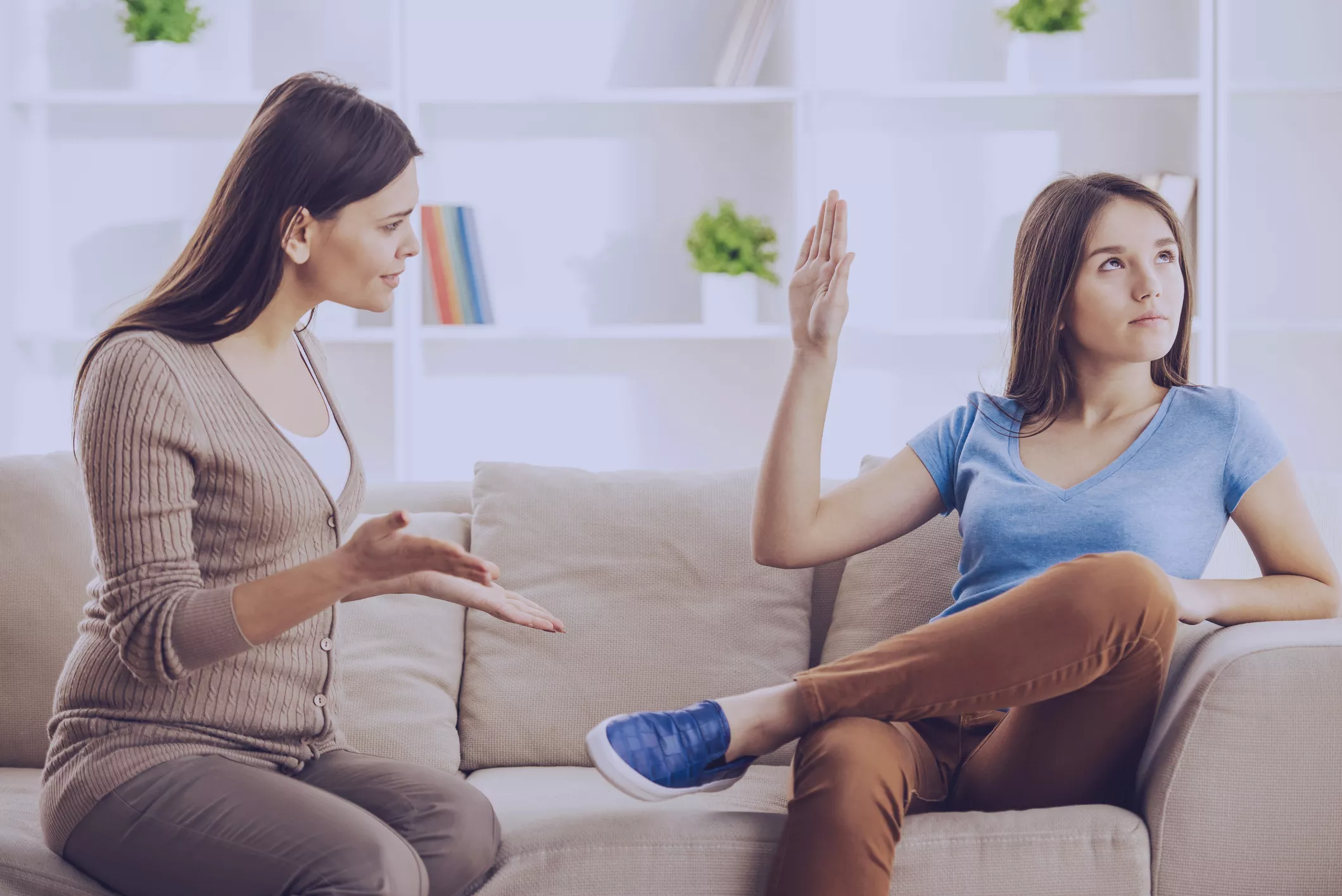 My 13-Year-Old Daughter Thinks I'm Sexualizing Her - Vimarsana News