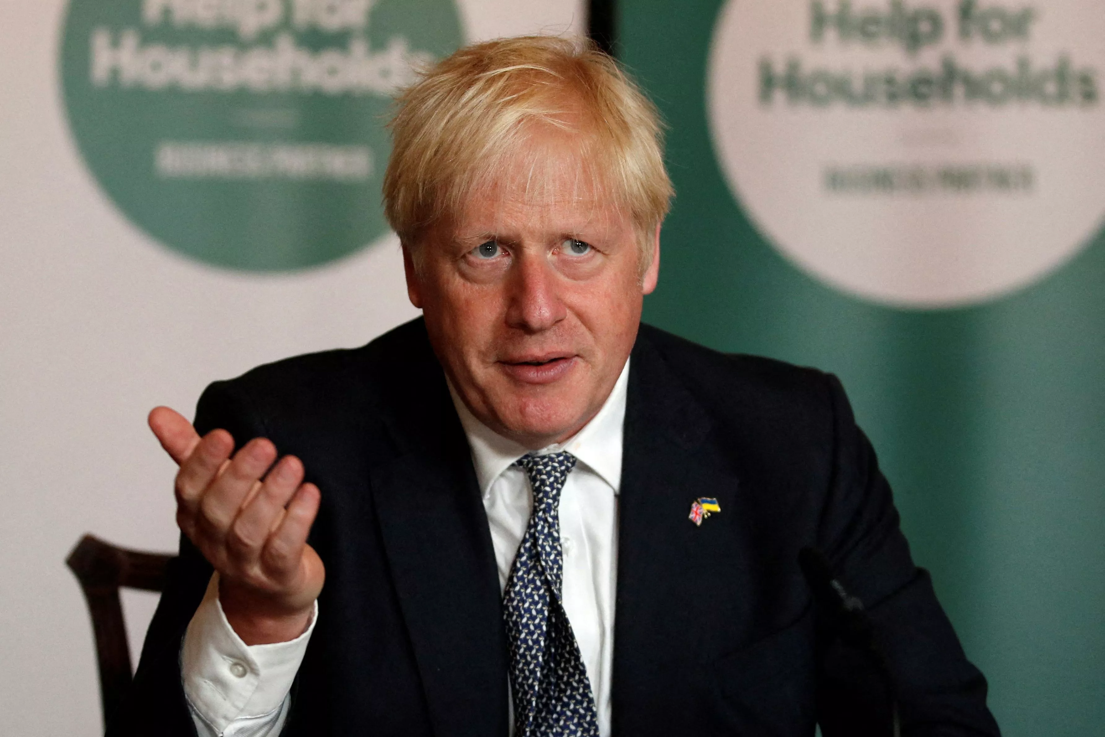 Boris Johnson Borrows Trump Playbook, Wants to Be Leader Again - Vimarsana News