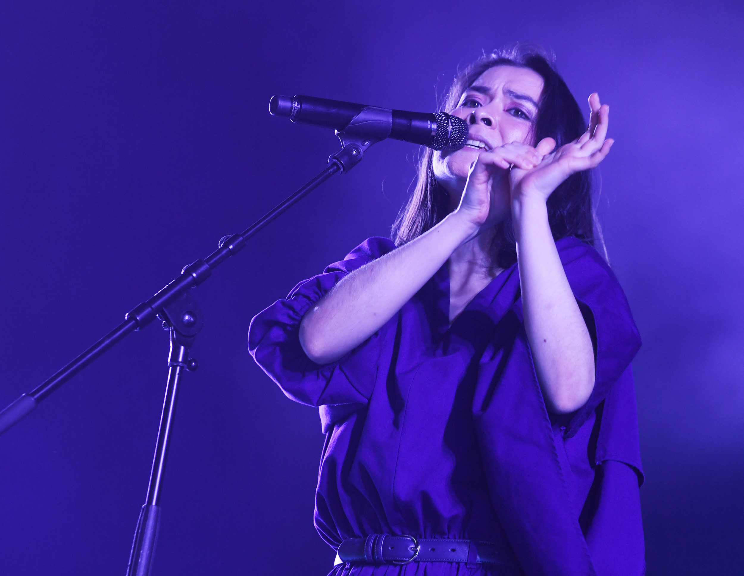 mitski-dazzles-at-sold-out-new-york-city-show