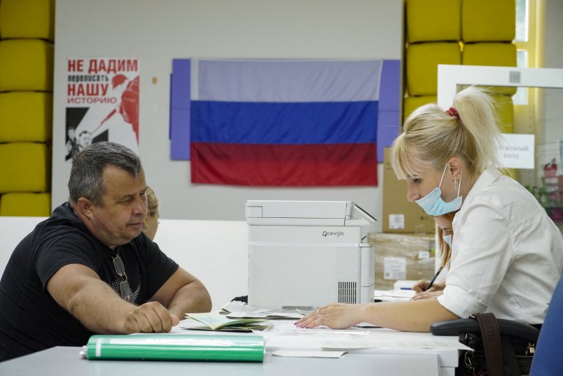 Los residentes de Kherson que obtuvieron pasaportes rusos ocupan Ucrania